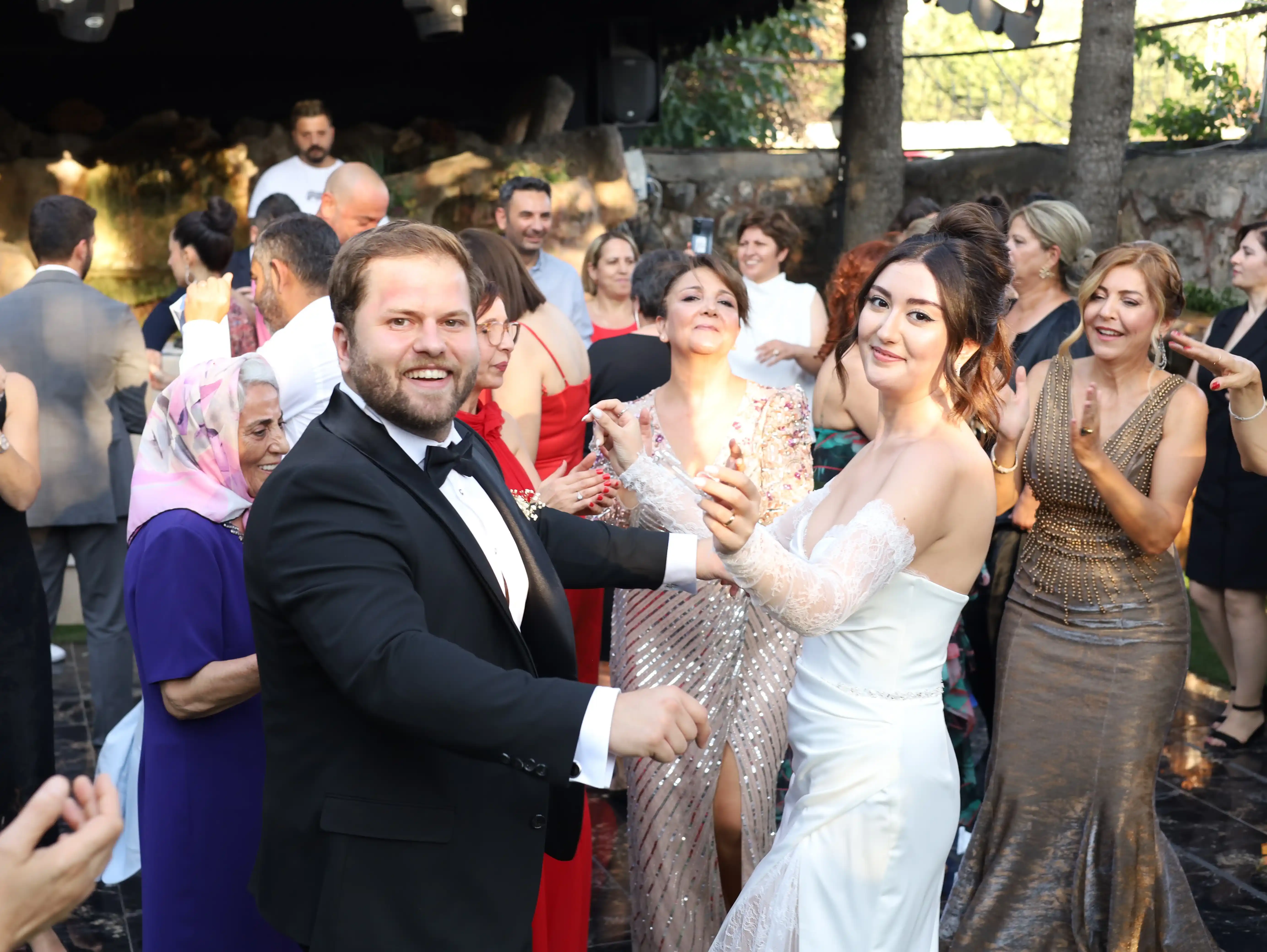 Doğa içinde romantik düğün